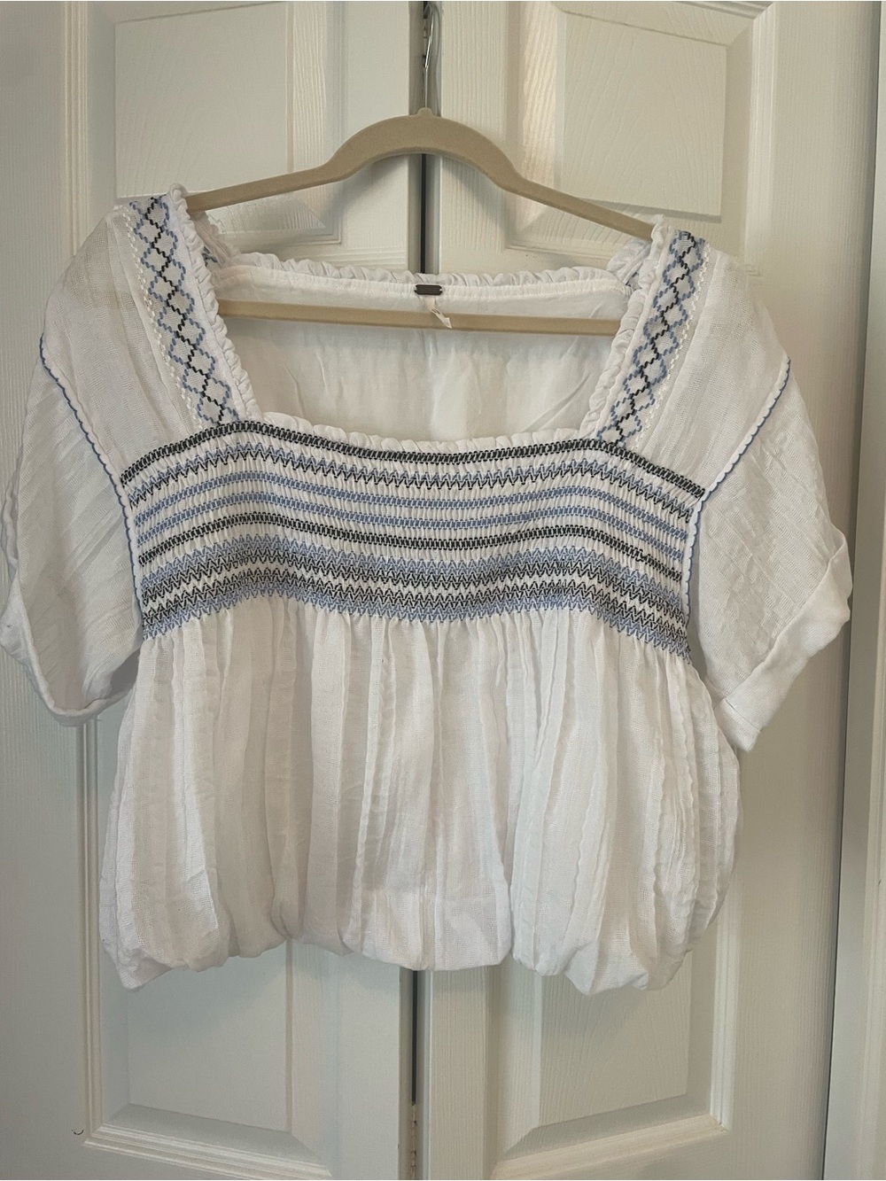 Free People White Poufy Top Size Medium